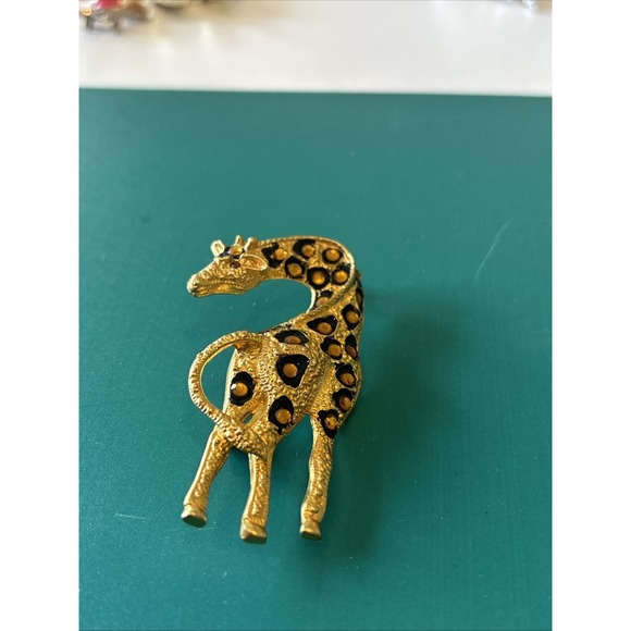The Unbranded Brand Jewelry - Vintage OFO Giraffe Brooch Enamel Inlaid Brush Gold Tone‎ Signed Pin